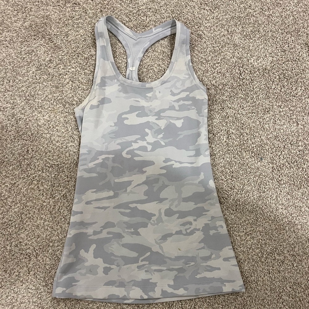 Lululemon tank size 2